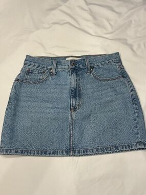 ABERCROMBIE & FITCH DENIM SKIRT (size: 27)